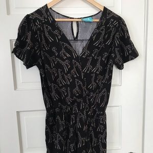 Super cute giraffe shorts romper